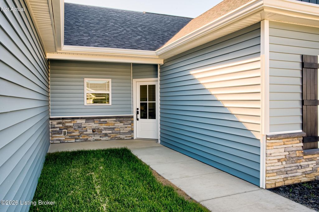 Photo of 10903 Brookley Dr, Louisville, KY 40229 (MLS # 1717173)