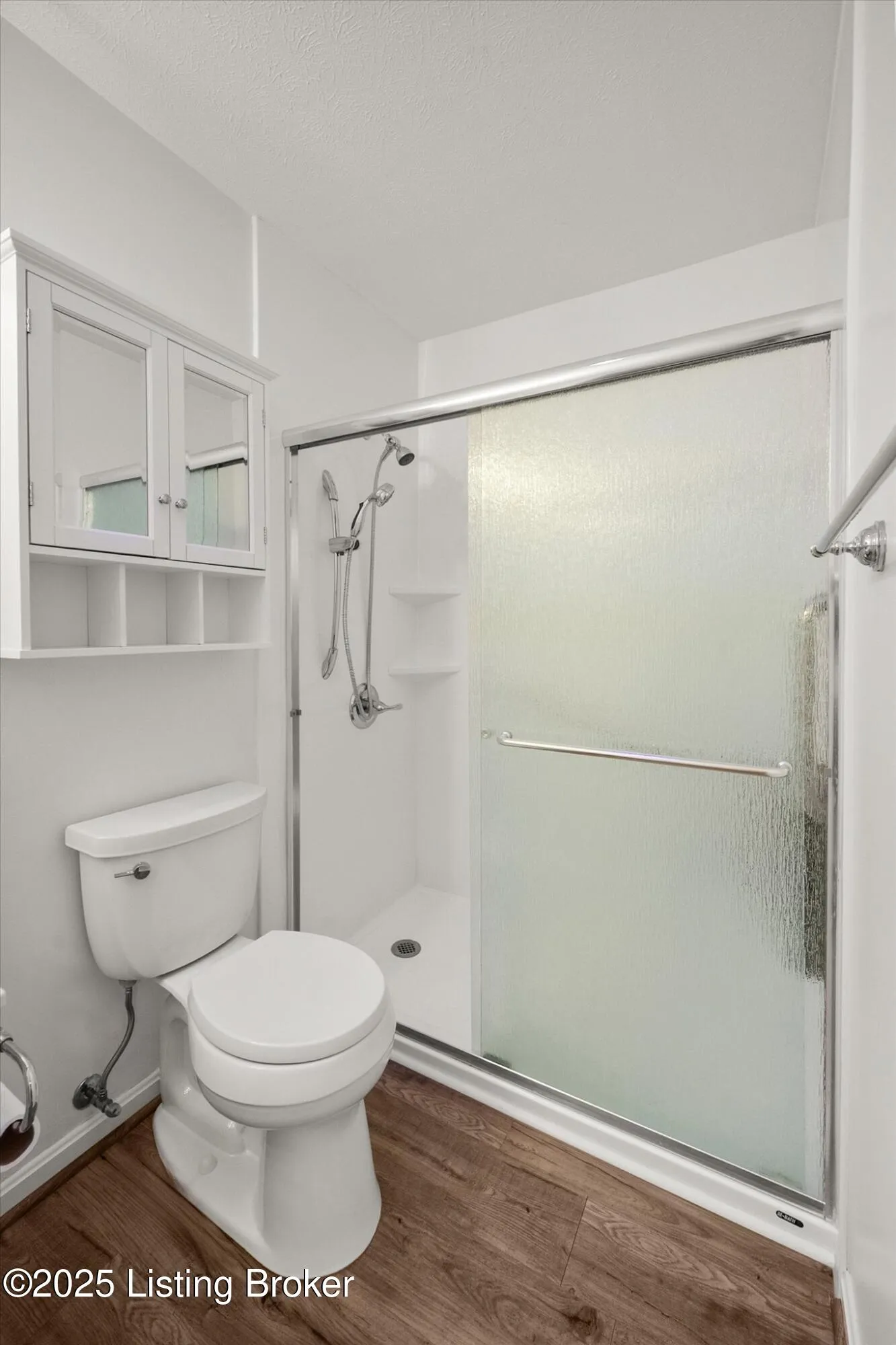 Jeffersonville, Indiana 47130, United States, 2 Bedrooms Bedrooms, ,1 BathroomBathrooms,Residential,Active,215887