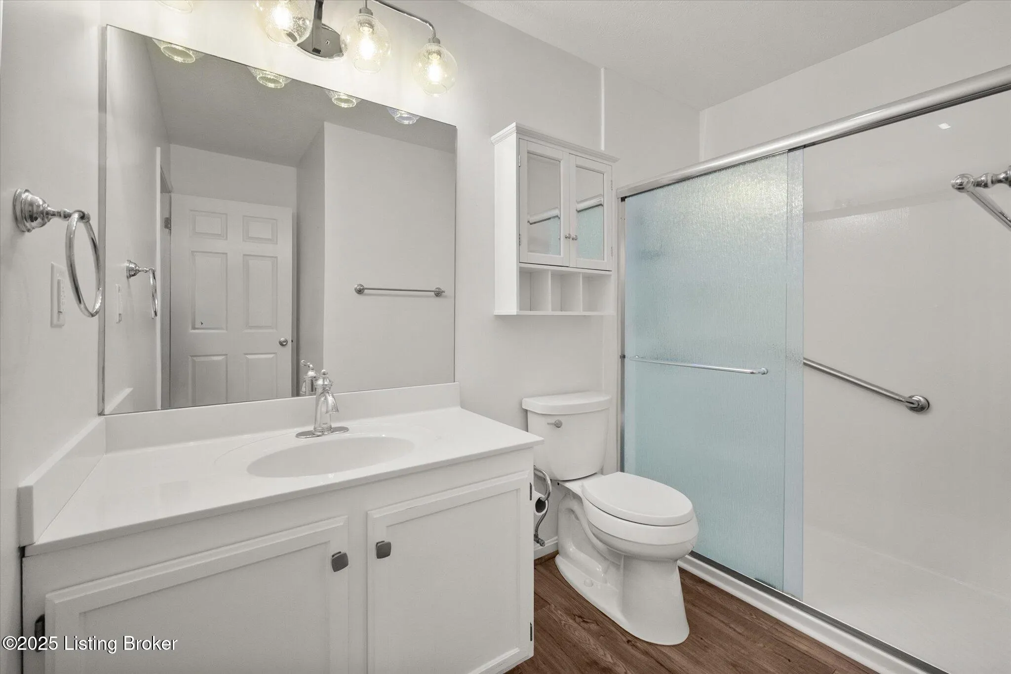 Jeffersonville, Indiana 47130, United States, 2 Bedrooms Bedrooms, ,1 BathroomBathrooms,Residential,Active,215887