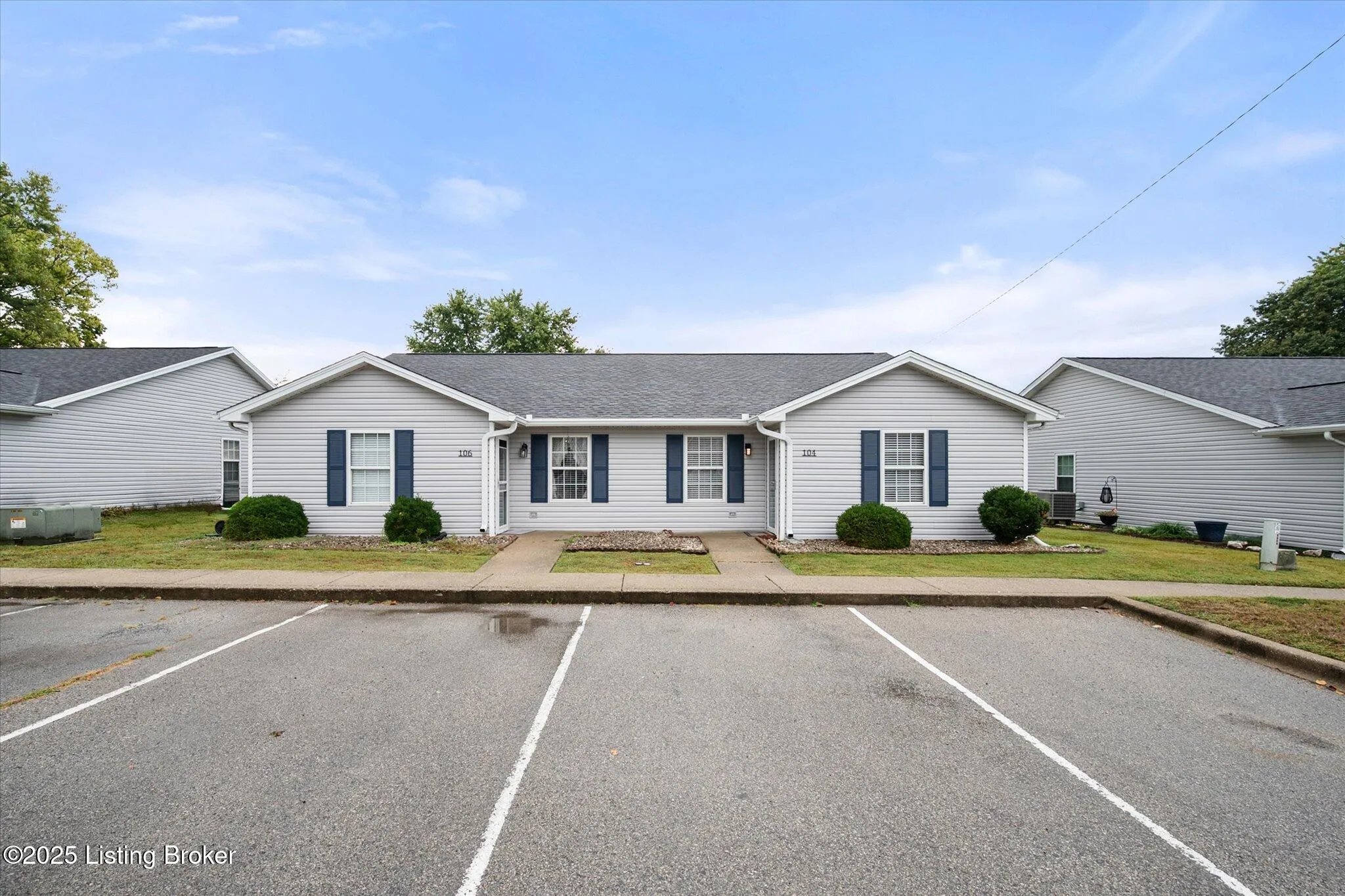 Jeffersonville, Indiana 47130, United States, 2 Bedrooms Bedrooms, ,1 BathroomBathrooms,Residential,Active,215887 Jeffersonville, Indiana 47130, United States, 2 Bedrooms Bedrooms, ,1 BathroomBathrooms,Residential,Active,215887