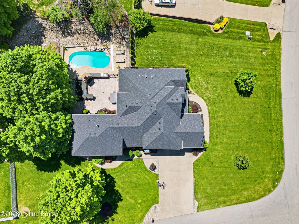 Photo of 6207 Perrin Dr, Crestwood, KY 40014 (MLS # 1717423)