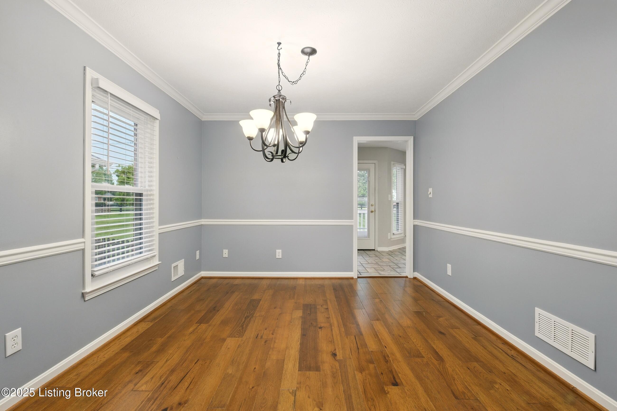 5121 Oaklawn Park Dr, Louisville, Kentucky image 6