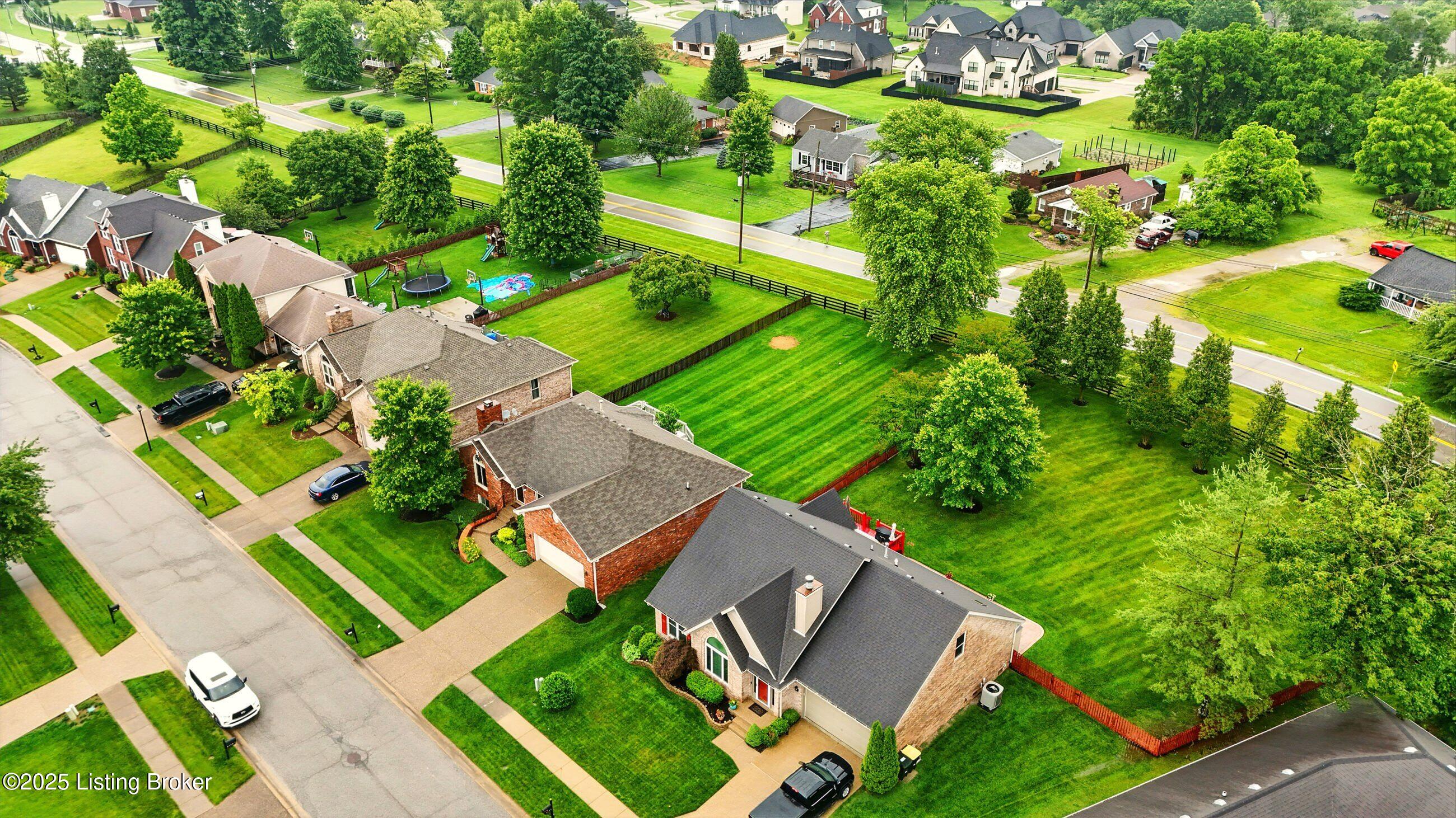 5121 Oaklawn Park Dr, Louisville, Kentucky image 39