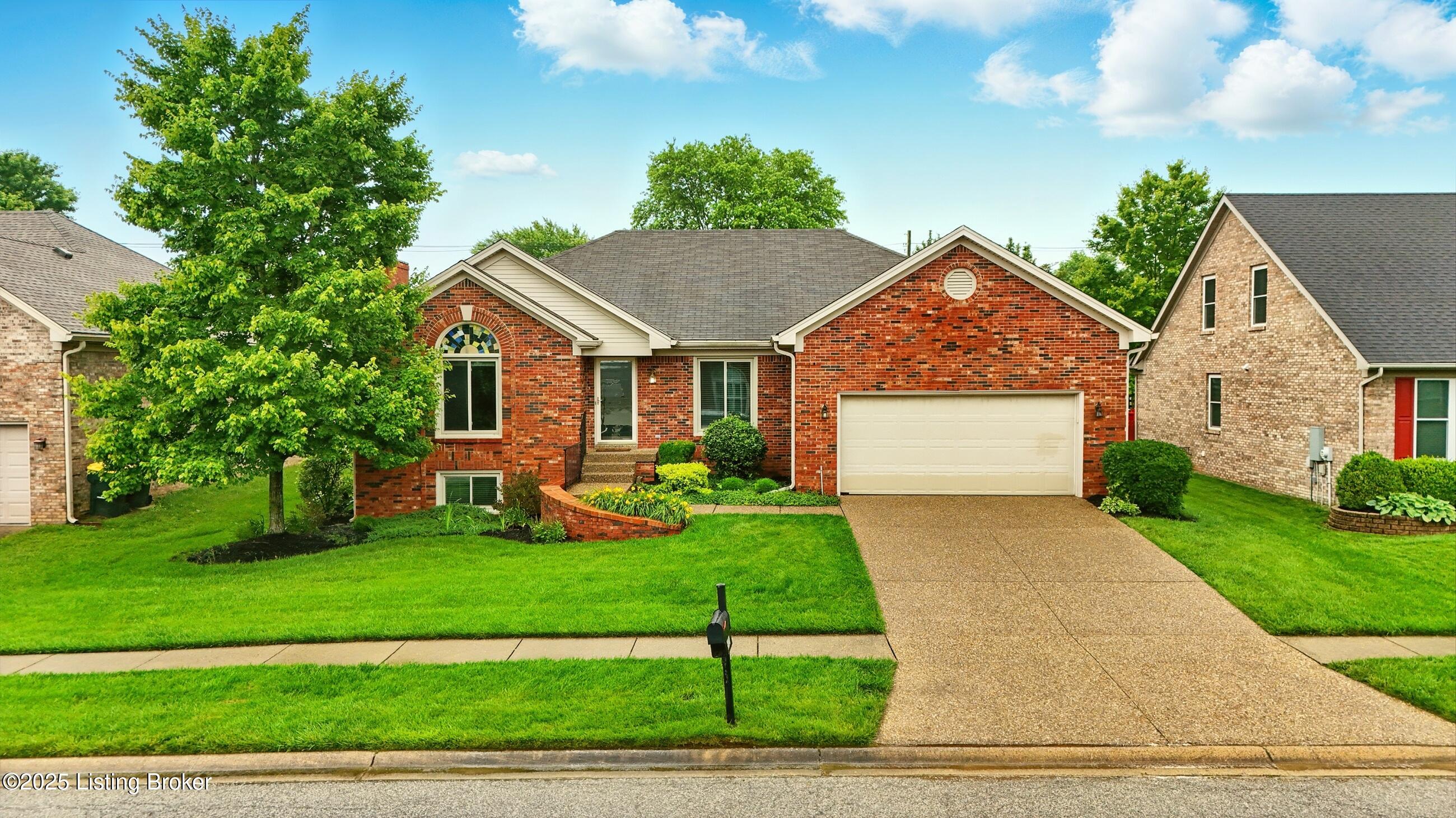 5121 Oaklawn Park Dr, Louisville, Kentucky image 1