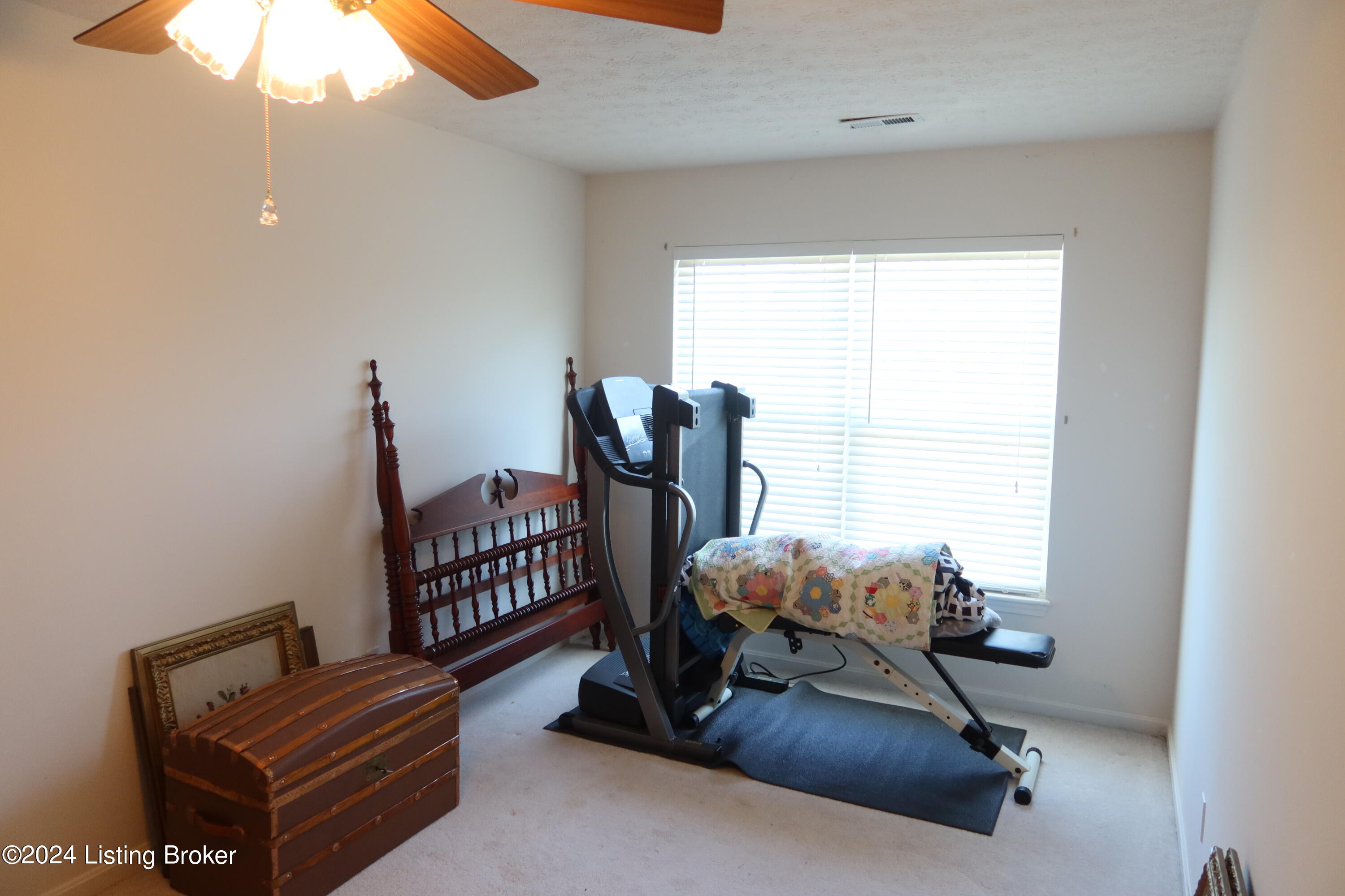8711 Lough Dr, Louisville, Kentucky image 15
