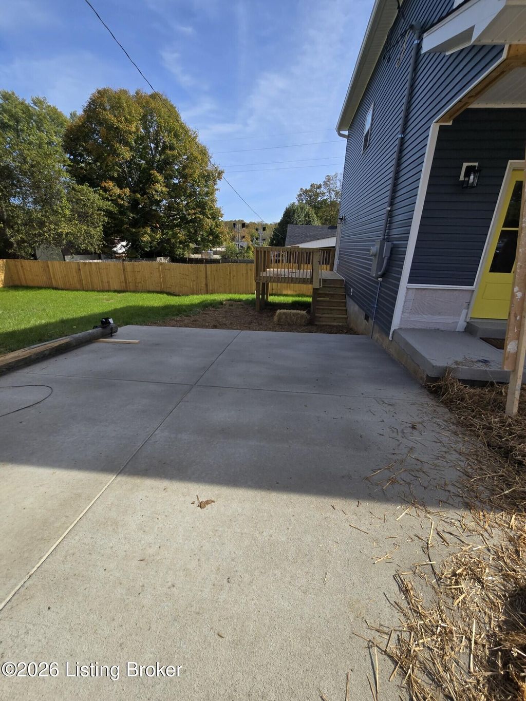 Photo of 215 E Brown St, Elizabethtown, KY 42701 (MLS # 1709754)