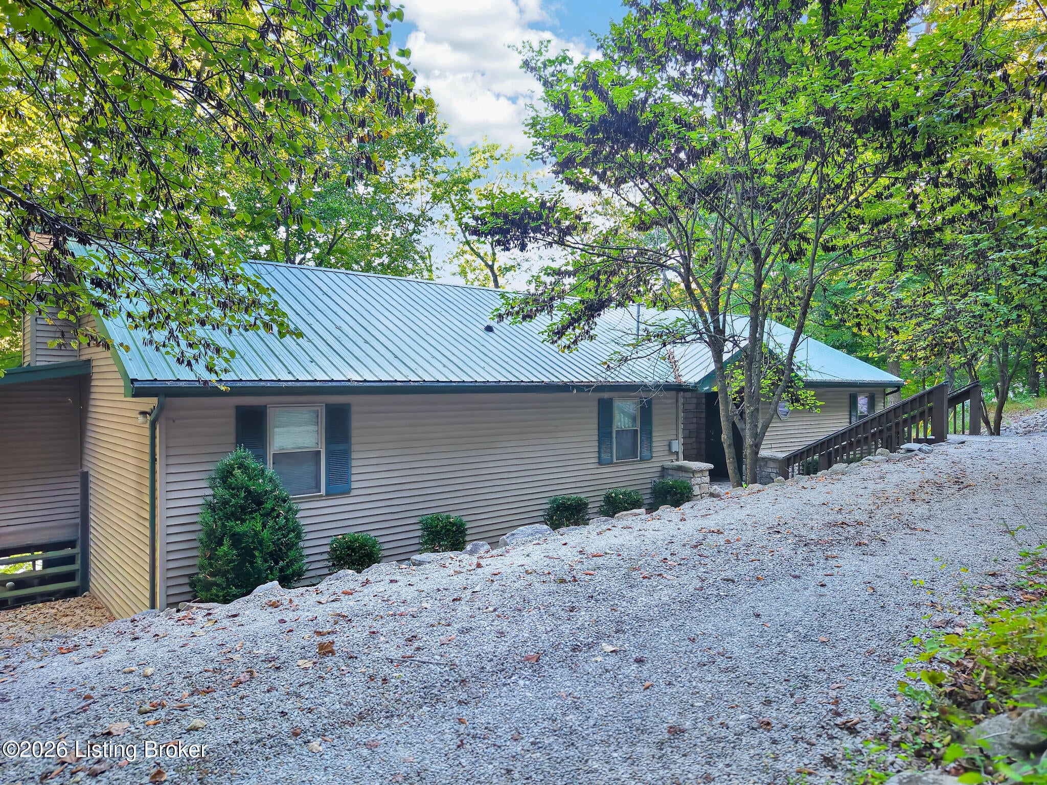 344 Lake Forest Ln