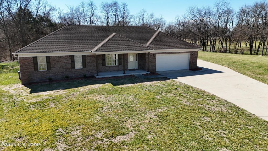 Photo of 1020 Seminole Ct, Bardstown, KY 40004 (MLS # 1708894)