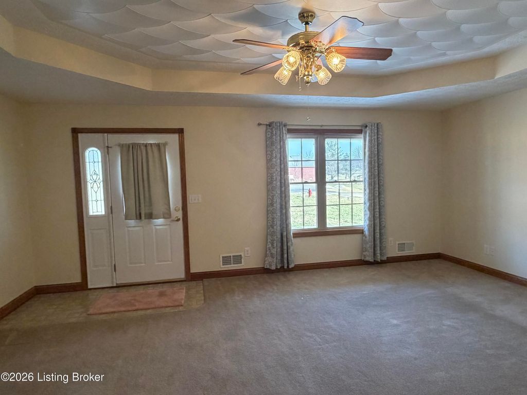 Photo of 1020 Seminole Ct, Bardstown, KY 40004 (MLS # 1708894)