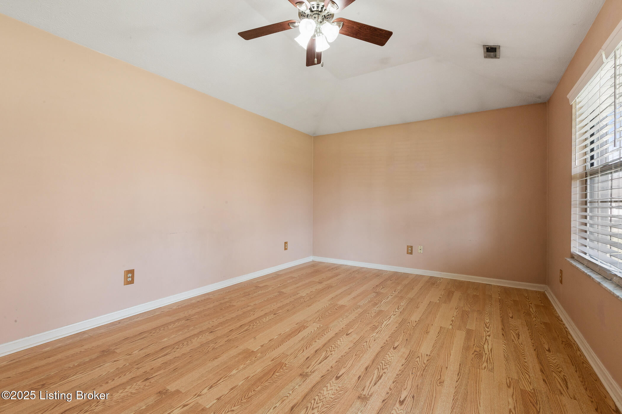 145 Bigwood Way, Louisville, Kentucky image 17