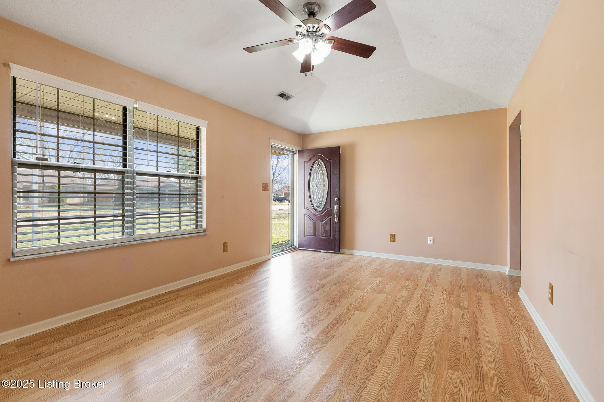 145 Bigwood Way, Louisville, Kentucky image 18