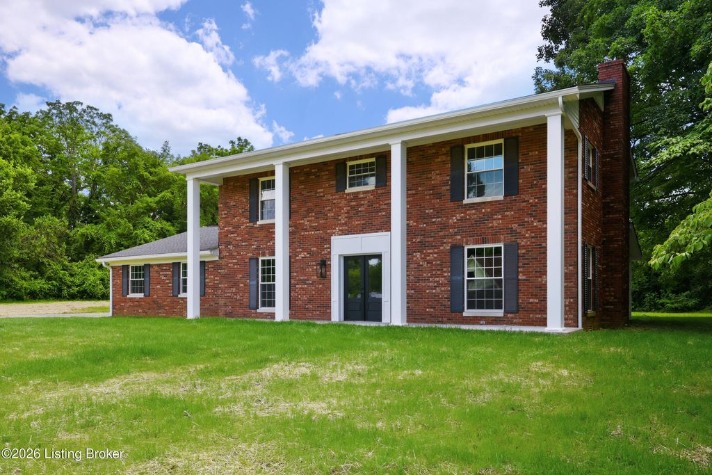 Photo of 315 Pin Oak Dr, Lawrenceburg, KY 40342 (MLS # 1719917)