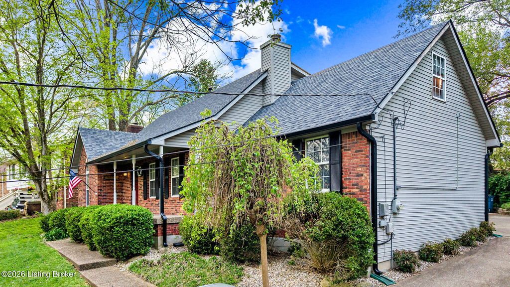 Photo of 3314 Hunsinger Ln, Louisville, KY 40220 (MLS # 1714560)