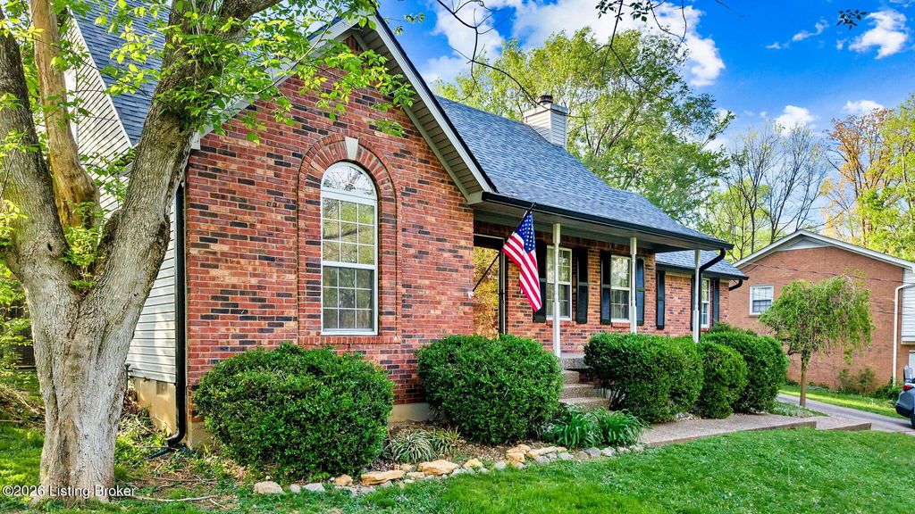 Photo of 3314 Hunsinger Ln, Louisville, KY 40220 (MLS # 1714560)