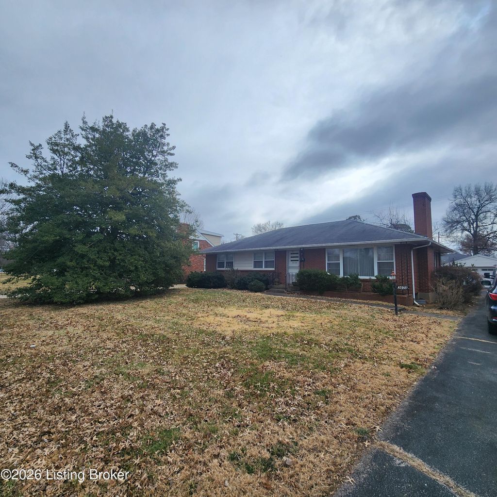 Photo of 3604 Graham Rd, Louisville, KY 40207 (MLS # 1709768)