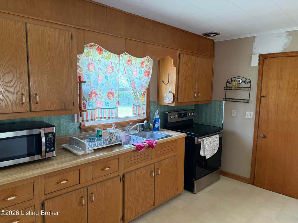 Photo of 5848 S Wilson Rd, Elizabethtown, KY 42701 (MLS # 1726030)