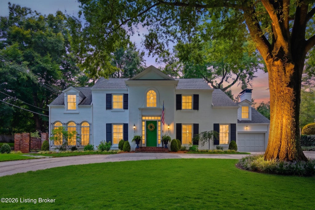 Photo of 406 Mockingbird Hill Rd, Louisville, KY 40207 (MLS # 1727859)