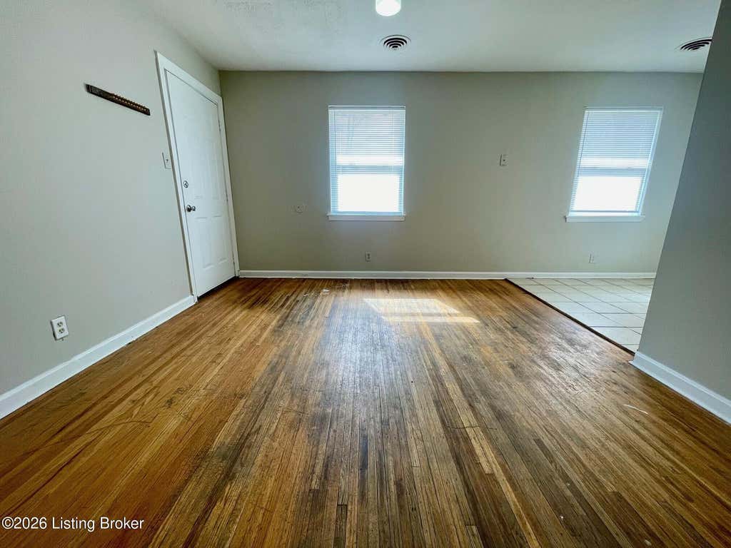 Photo of 4301 Naomi Dr, Louisville, KY 40219 (MLS # 1717017)