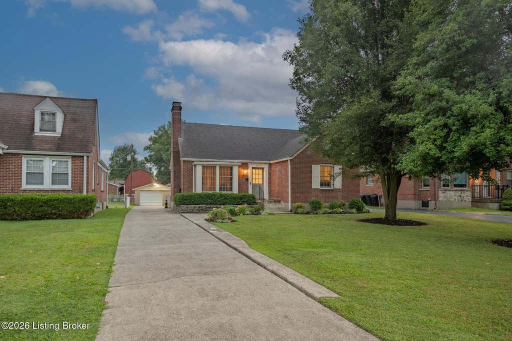 Photo of 5613 W Southland Blvd, Louisville, KY 40214 (MLS # 1726324)