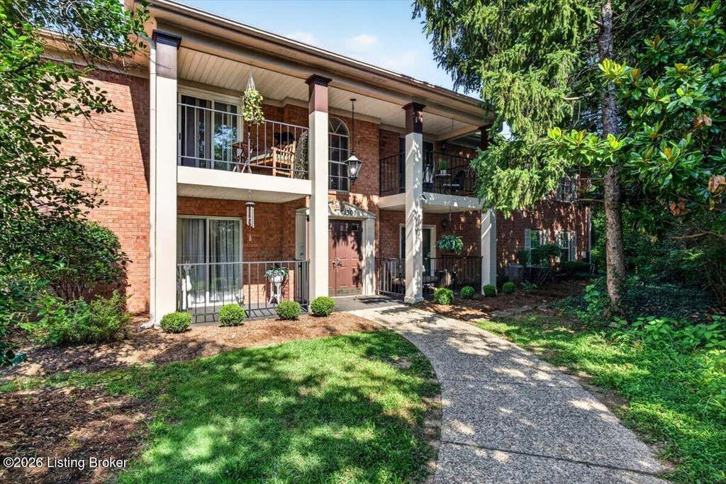 Photo of 1305 Forest Park Rd, Louisville, KY 40223 (MLS # 1724306)
