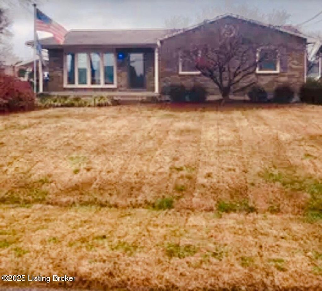 Photo of 7011 Uranus Dr, Louisville, KY 40258 (MLS # 1704317)