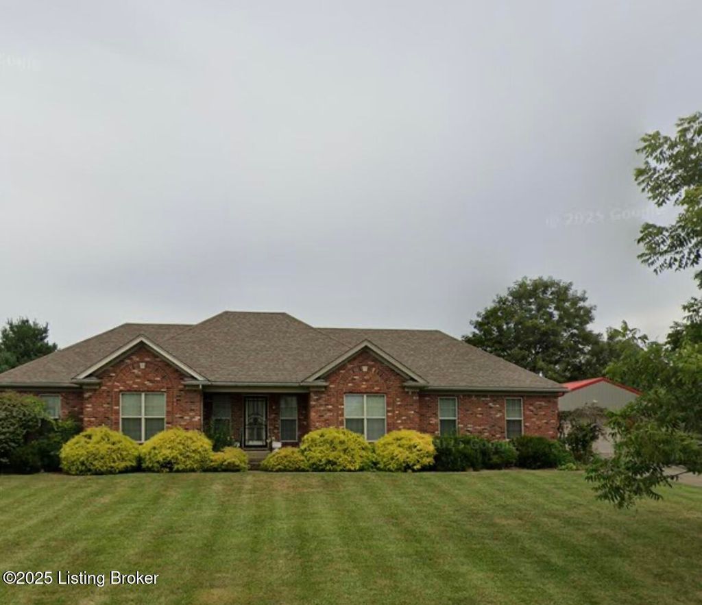 Photo of 176 Grand Ave, Shepherdsville, KY 40165 (MLS # 1705783)