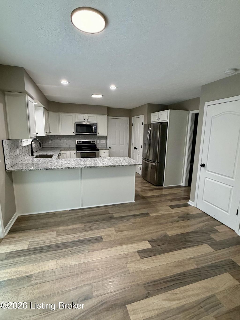 Photo of 6229 Camden Cir, Crestwood, KY 40014 (MLS # 1706705)