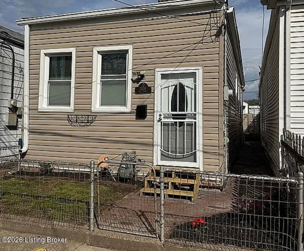 Photo of 1439 S 8th St, Louisville, KY 40208 (MLS # 1714131)