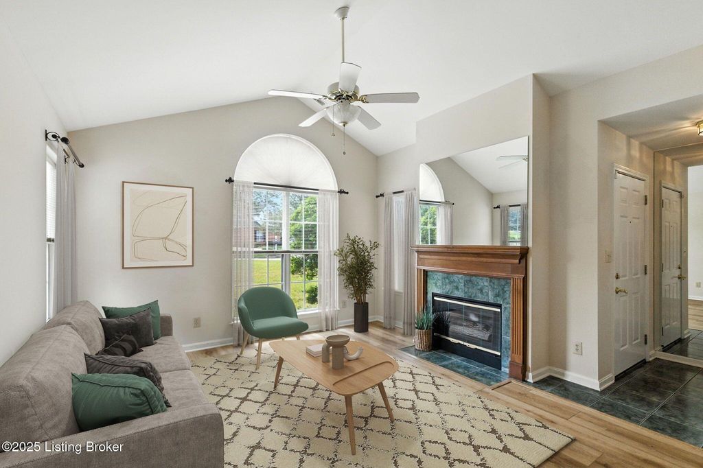 Photo of 105 Azalea Ct, La Grange, KY 40031 (MLS # 1700255)