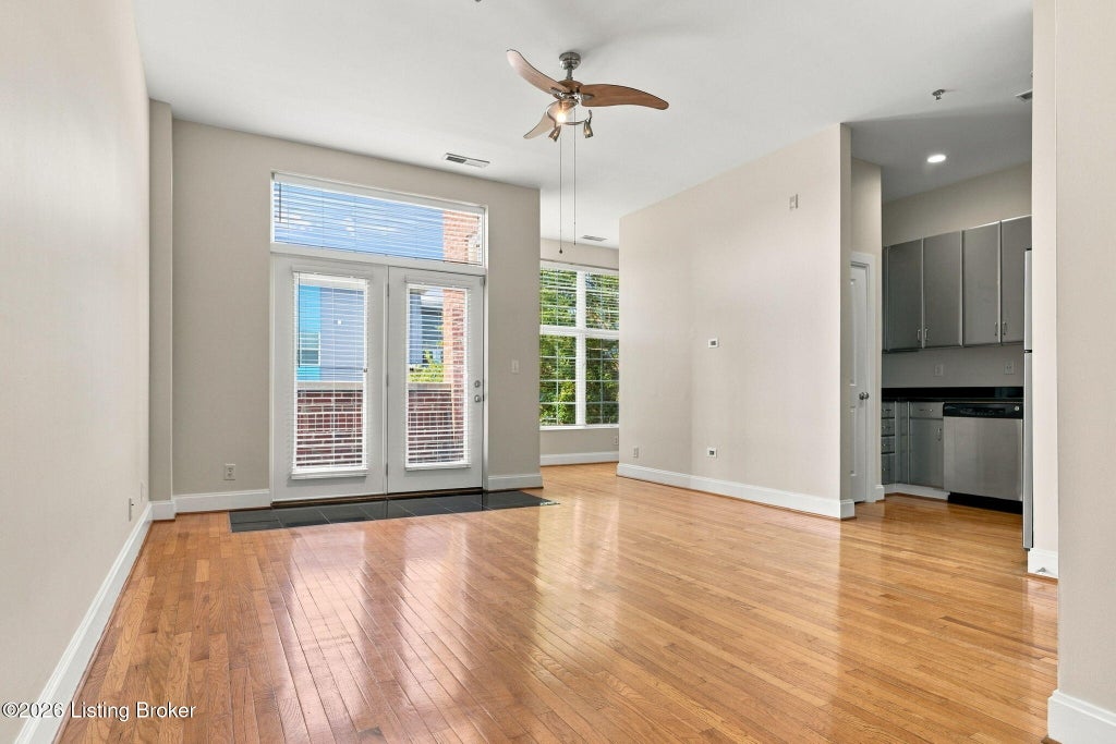 Photo of 2011 Frankfort Ave #303, Louisville, KY 40206 (MLS # 1732806)