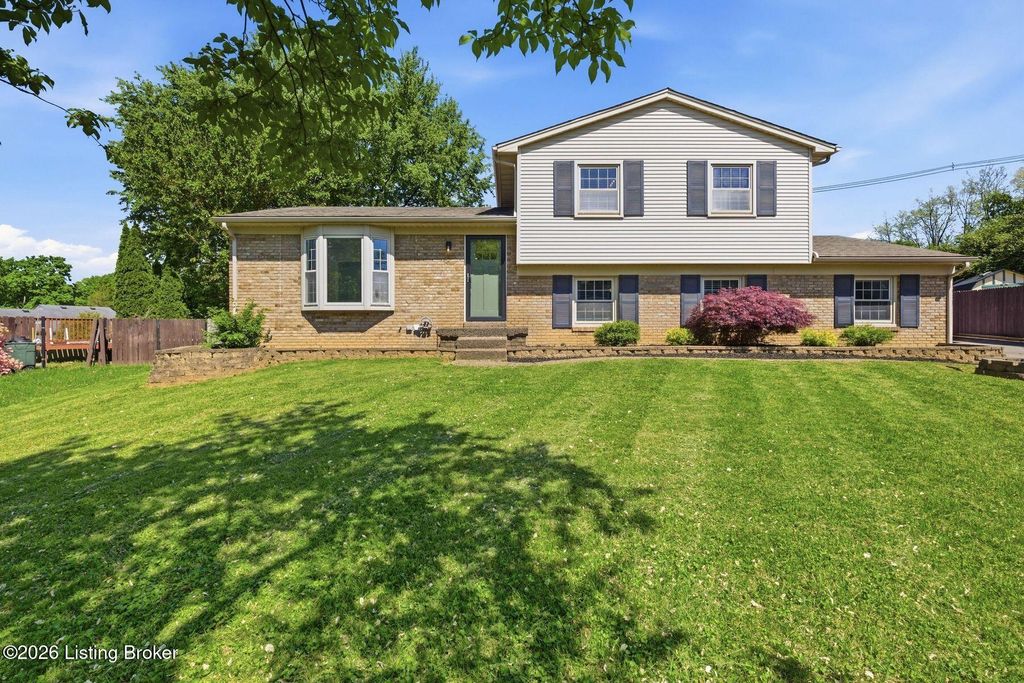 Photo of 8803 Halford Way, Louisville, KY 40299 (MLS # 1715162)