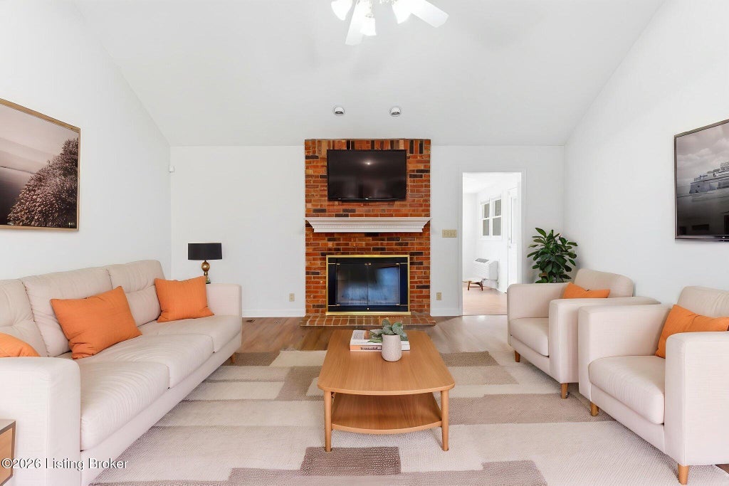 Photo of 9411 Stonelanding Pl, Louisville, KY 40272 (MLS # 1727319)