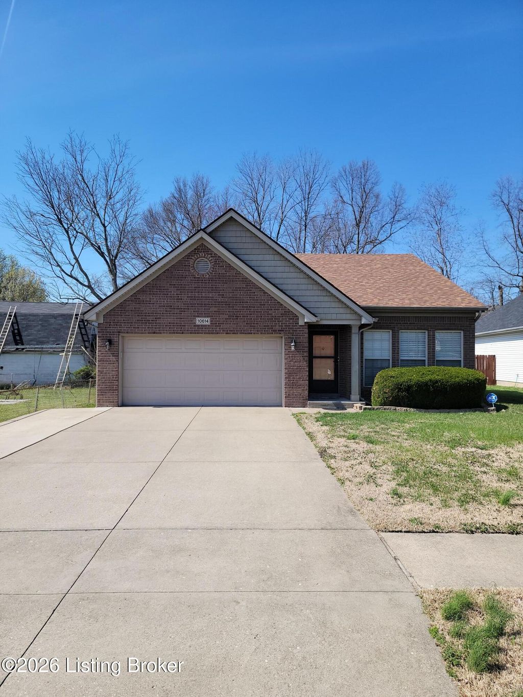 Photo of 10614 Waycross Ave, Louisville, KY 40229 (MLS # 1712223)