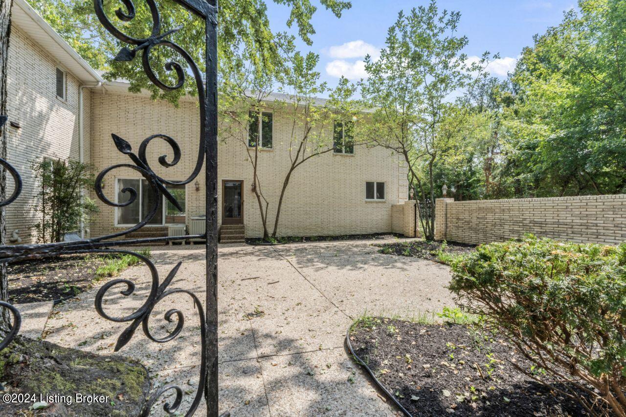 8904 Ayrshire Ave, Louisville, Kentucky image 18