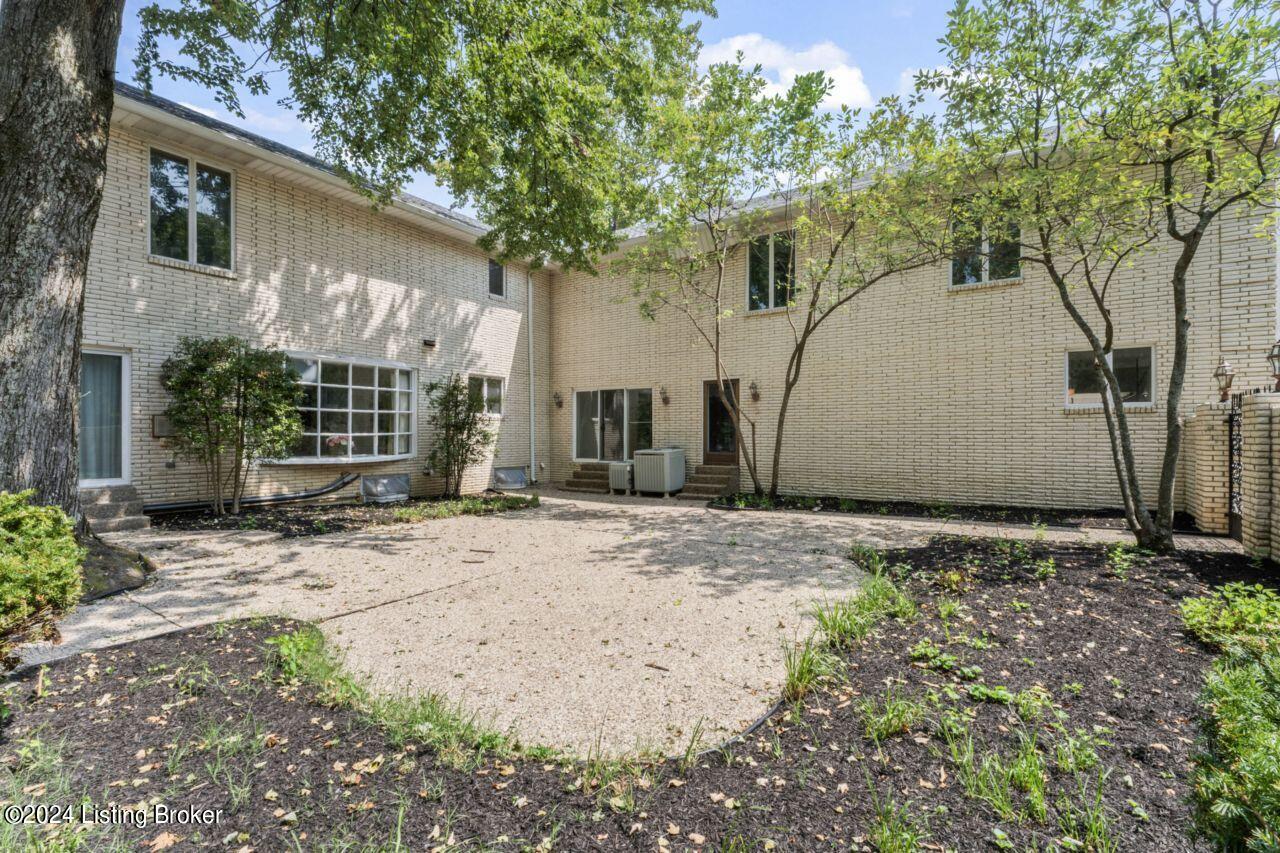 8904 Ayrshire Ave, Louisville, Kentucky image 19