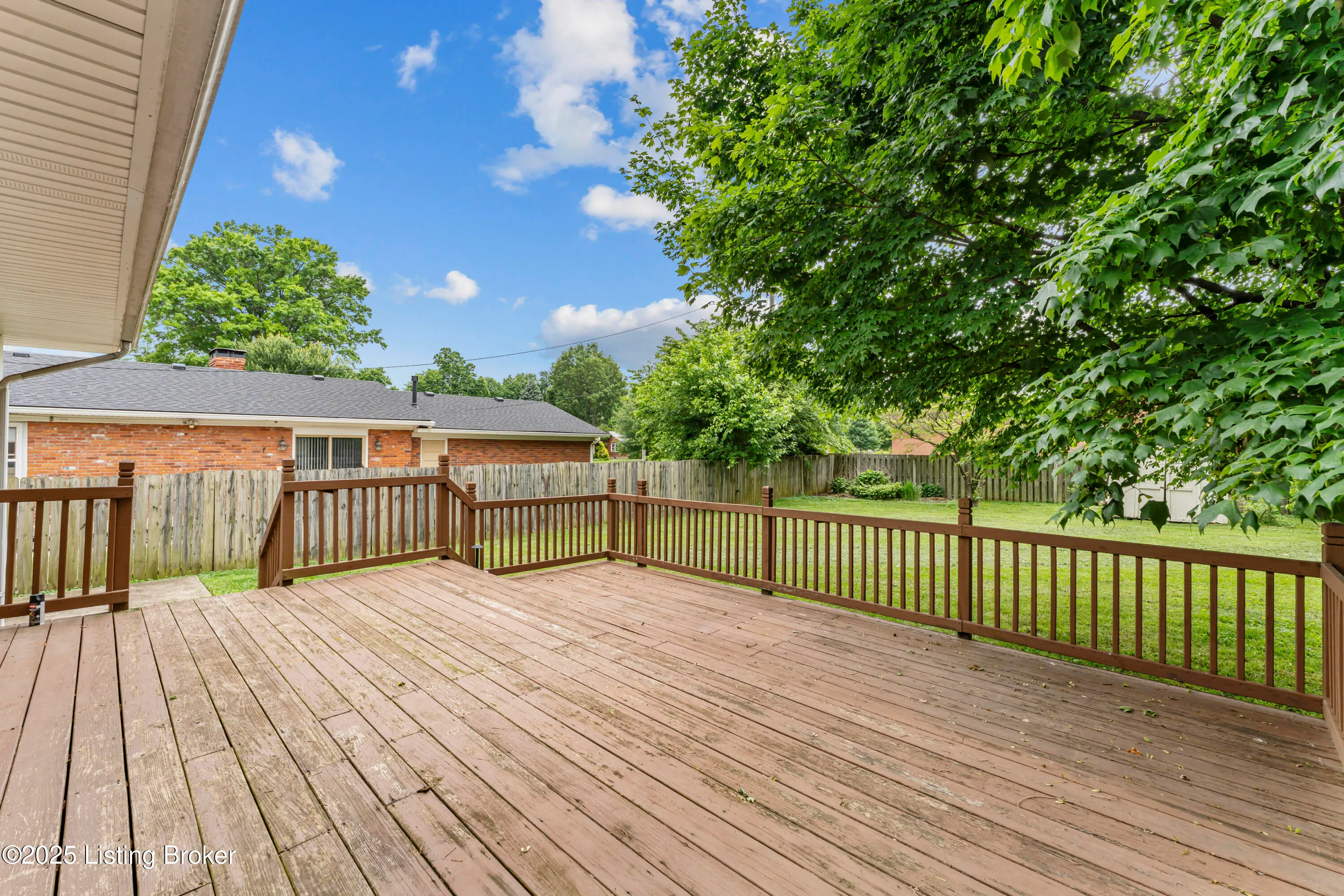 Louisville, Kentucky 40222, United States, 3 Bedrooms Bedrooms, ,2 BathroomsBathrooms,Residential,Active,140015