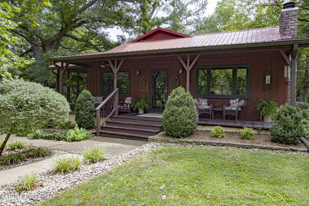 Photo of 8415 Independence School Rd, Louisville, KY 40228 (MLS # 1727097)