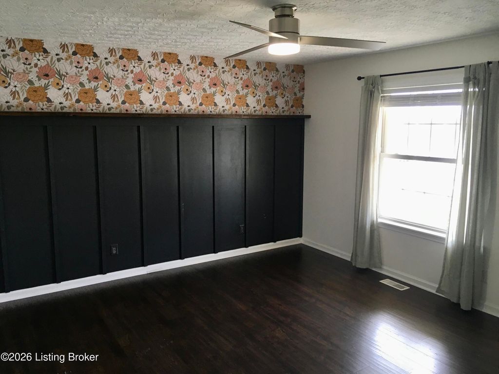 Photo of 11331 United Blvd, Louisville, KY 40229 (MLS # 1706579)