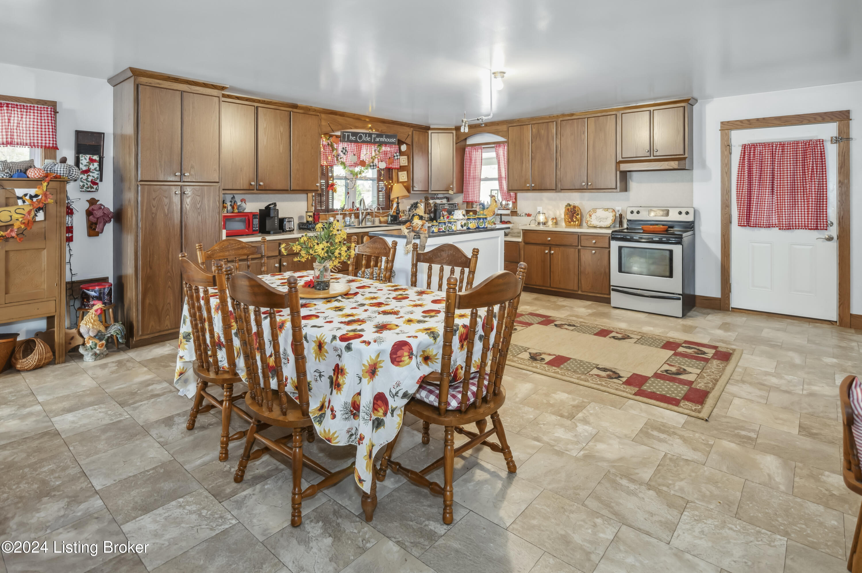 911 Pucketts Chapel Rd, Munfordville, Kentucky image 13