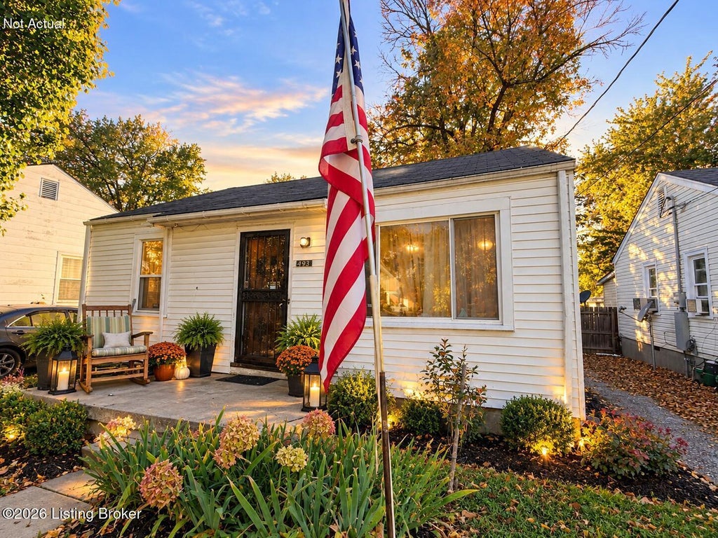 Photo of 4932 S 2nd St, Louisville, KY 40214 (MLS # 1732615)
