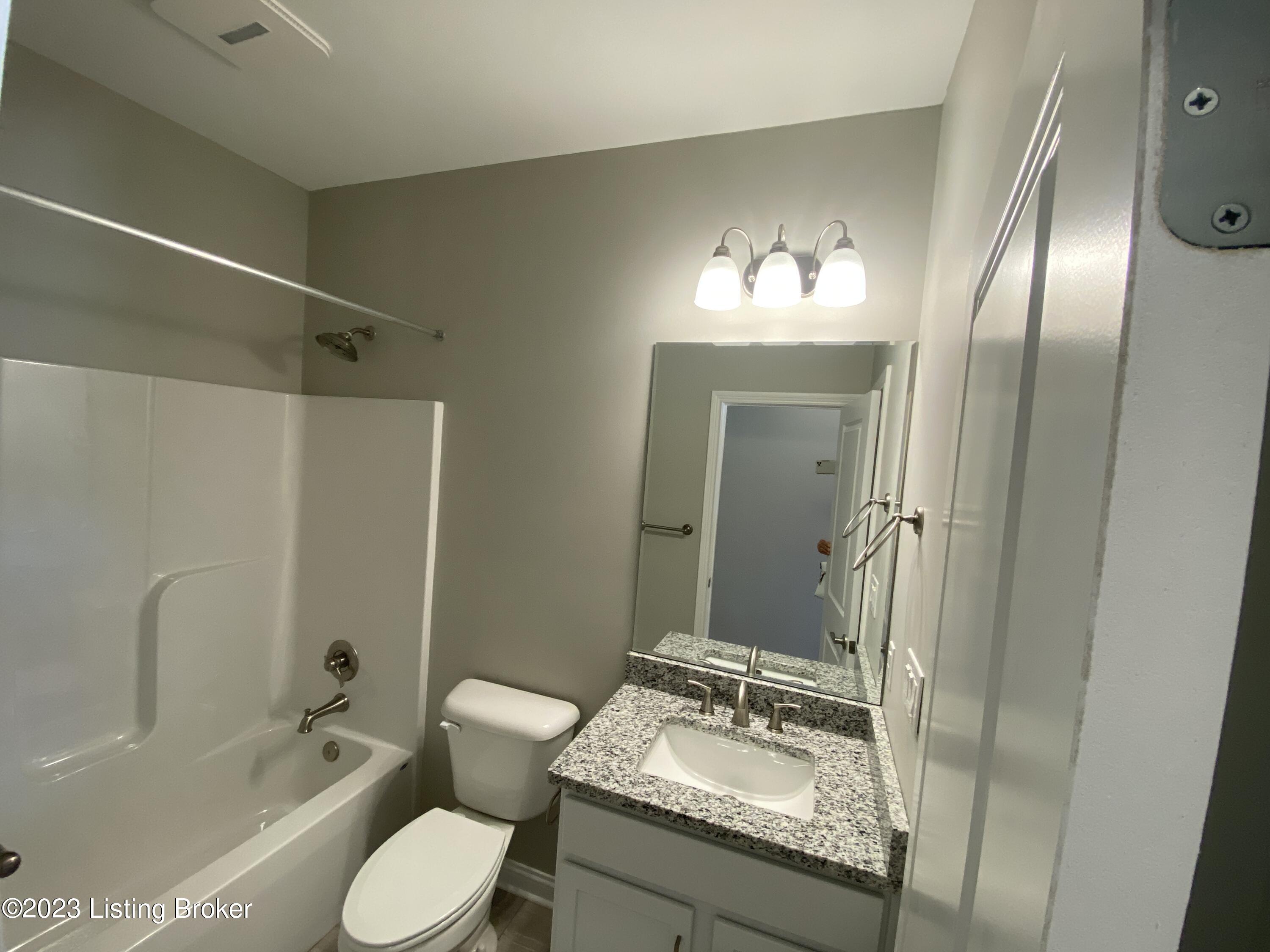 7515 Pavilion Park Rd, Louisville, Kentucky image 16