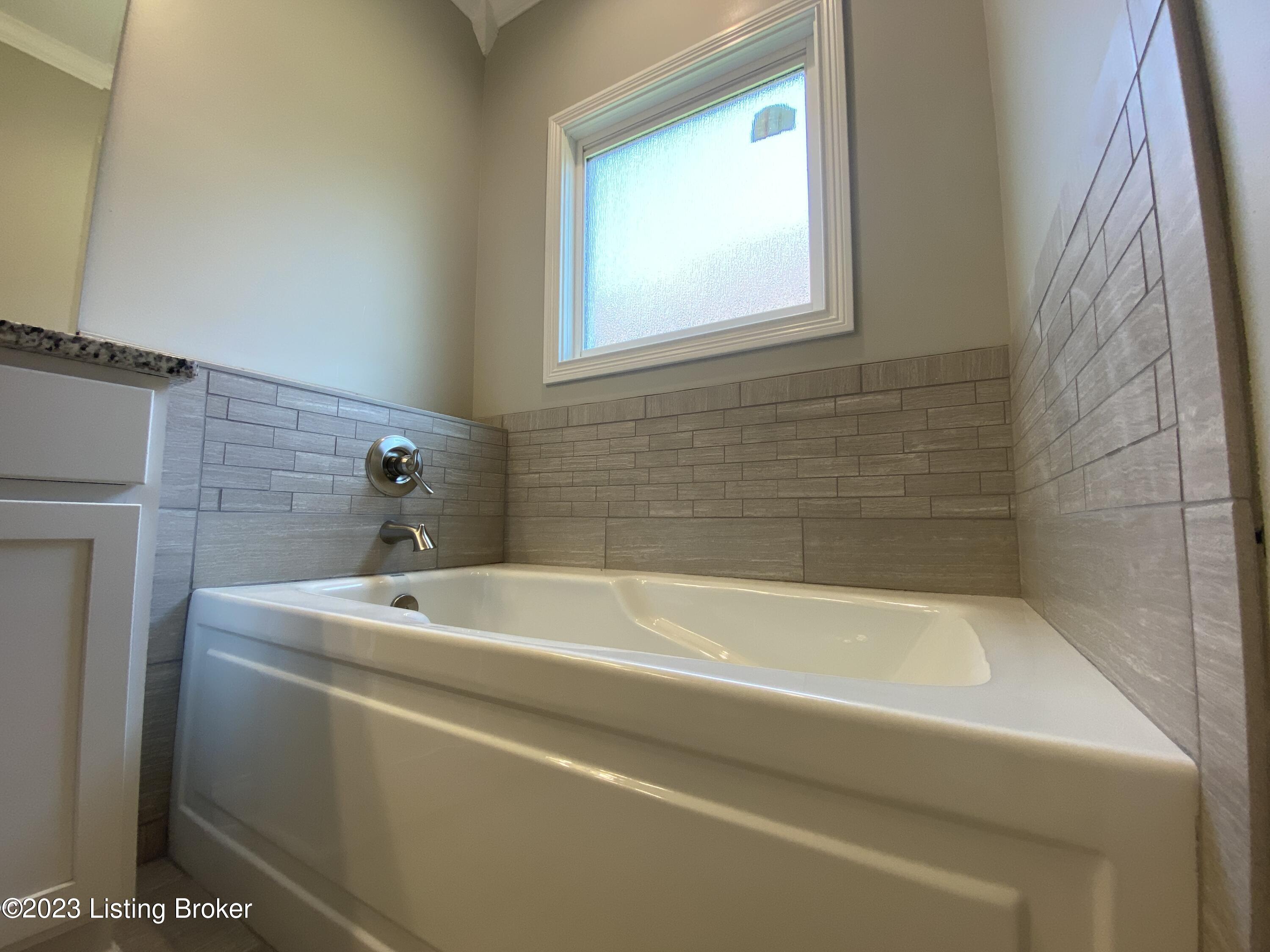 7515 Pavilion Park Rd, Louisville, Kentucky image 45