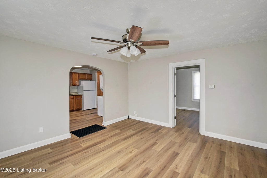 Photo of 4308 Wells Dr, Louisville, KY 40258 (MLS # 1728273)