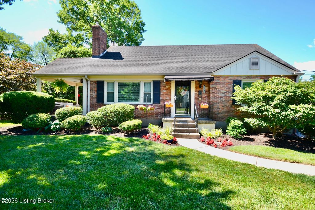 Photo of 4435 Blenheim Rd, Louisville, KY 40207 (MLS # 1721339)