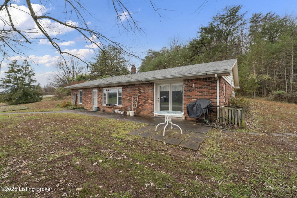 Photo of 1549 Iberia Rd, Clarkson, KY 42726 (MLS # 1704258)