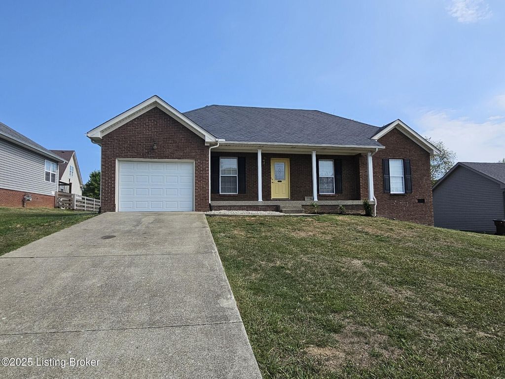 Photo of 72 Lone Oak Dr, Eminence, KY 40019 (MLS # 1706991)
