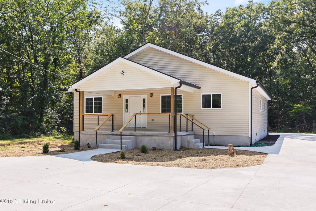 Photo of 569 Pitts Point Rd, Shepherdsville, KY 40165 (MLS # 1705997)