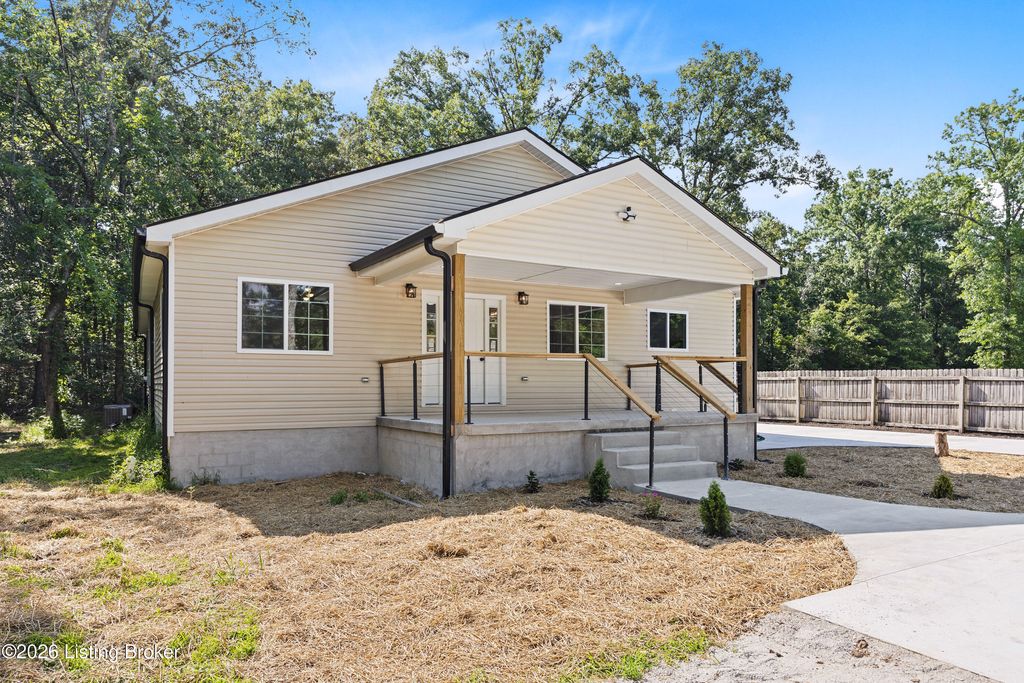 Photo of 569 Pitts Point Rd, Shepherdsville, KY 40165 (MLS # 1705997)