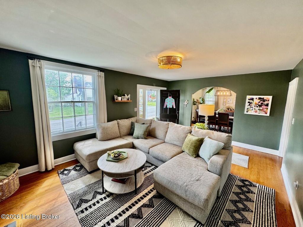 Photo of 209 E Virginia Ave, Springfield, KY 40069 (MLS # 1715865)