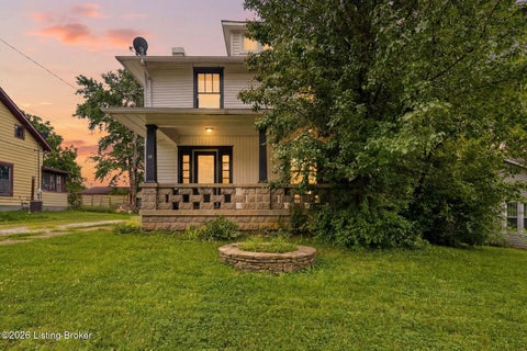Homes For Sale - 59 Elm St<br/> Henry County, Eminence, KY 40019